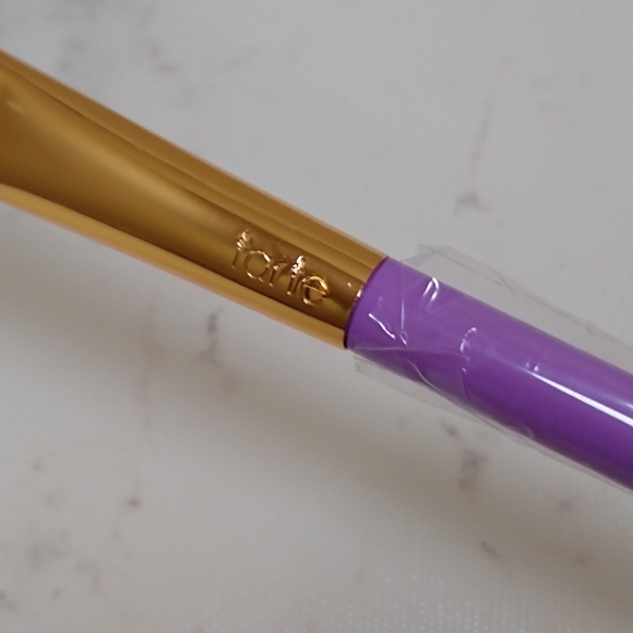 Tarte Flat Shader Eyeshadow Brush - Picture 2 of 3